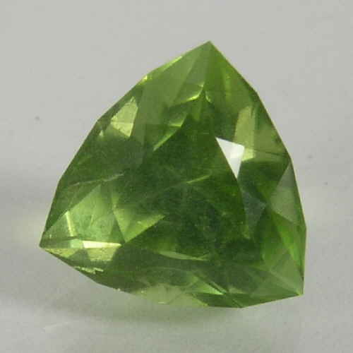 Pakistan Peridot 2, trilliant